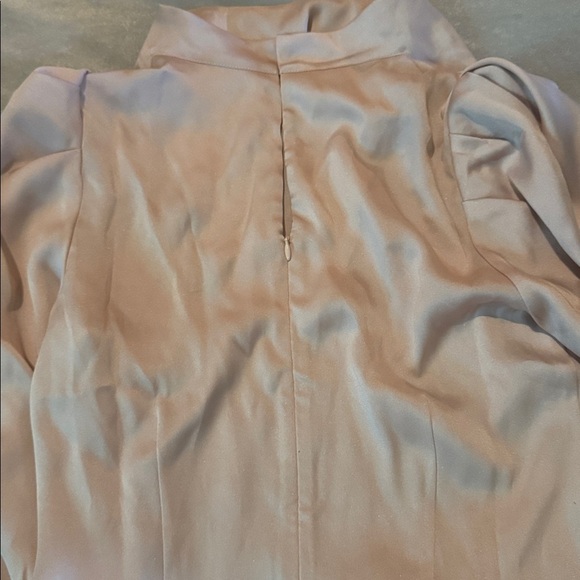 ASTR the Label Valencia Top Blush Satin Cowl Neck Blouse NWOT Size Small - Picture 5 of 5